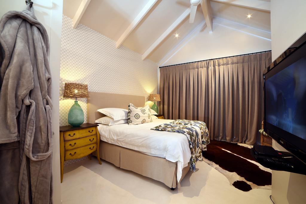 The Boat Shed By The Oyster Collection Villa Kenton on Sea Exterior photo